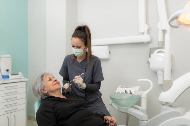 Best Mobile Emergency Dentist in Cambridge, IL